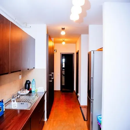 Lovely 1bedroom With Balcony And Parking Apartment *
